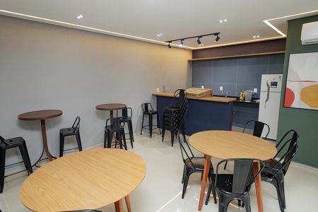Apartamento para alugar com 45m², 2 quartos e 1 vaga Apartamento para alugar com 45m², 2 quartos e 1 vagaÁrea comum - Salão de festas