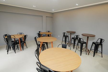 Apartamento para alugar com 45m², 2 quartos e 1 vaga Apartamento para alugar com 45m², 2 quartos e 1 vagaÁrea comum - Salão de festas