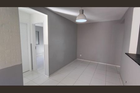 Sala de apartamento para alugar com 2 quartos, 48m² em Vila Urupes, Suzano