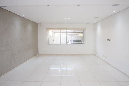 Casa à venda com 3 quartos, 250m² em Campo Belo, São Paulo