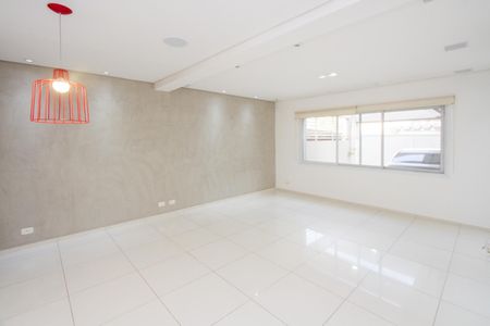 Casa à venda com 250m², 3 quartos e 2 vagas