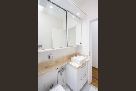Casa à venda com 250m², 3 quartos e 2 vagas