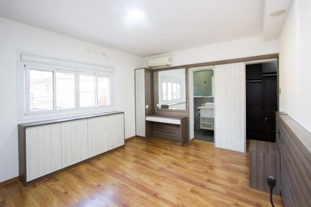 Casa à venda com 250m², 3 quartos e 2 vagas