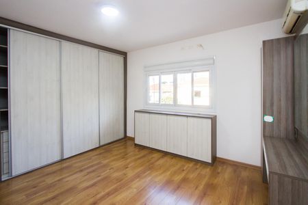 Casa à venda com 250m², 3 quartos e 2 vagas