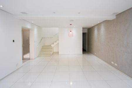 Casa à venda com 3 quartos, 250m² em Campo Belo, São Paulo