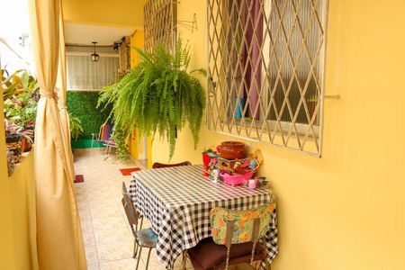 Casa de condomínio para alugar com 61m², 2 quartos e sem vaga Casa de condomínio para alugar com 61m², 2 quartos e sem vagaVaranda da Frente