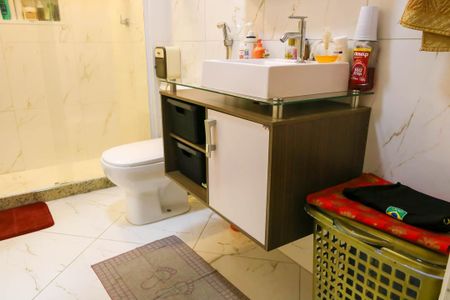 Casa de condomínio para alugar com 61m², 2 quartos e sem vaga Casa de condomínio para alugar com 61m², 2 quartos e sem vagaBanheiro