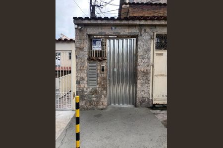 Casa de condomínio para alugar com 61m², 2 quartos e sem vaga Casa de condomínio para alugar com 61m², 2 quartos e sem vagaFachada