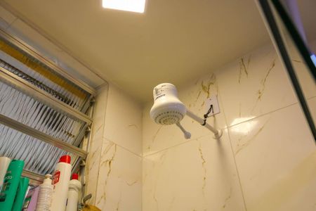 Casa de condomínio para alugar com 61m², 2 quartos e sem vaga Casa de condomínio para alugar com 61m², 2 quartos e sem vagaBanheiro