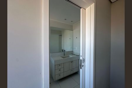 Apartamento para alugar com 64m², 2 quartos e 1 vaga Apartamento para alugar com 64m², 2 quartos e 1 vagaBanheiro da Suíte 1