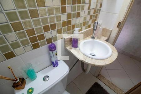Casa à venda com 140m², 3 quartos e 2 vagas Casa à venda com 140m², 3 quartos e 2 vagasBanheiro