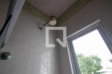 Casa à venda com 140m², 3 quartos e 2 vagas Casa à venda com 140m², 3 quartos e 2 vagasBanheiro