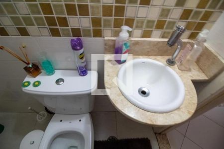 Casa à venda com 140m², 3 quartos e 2 vagas Casa à venda com 140m², 3 quartos e 2 vagasBanheiro