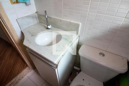Casa à venda com 140m², 3 quartos e 2 vagas Casa à venda com 140m², 3 quartos e 2 vagasBanheiro