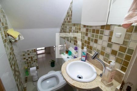 Casa à venda com 140m², 3 quartos e 2 vagas Casa à venda com 140m², 3 quartos e 2 vagasBanheiro