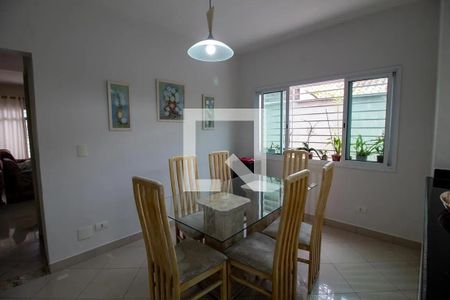 Casa à venda com 140m², 3 quartos e 2 vagas Casa à venda com 140m², 3 quartos e 2 vagasSala de Jantar