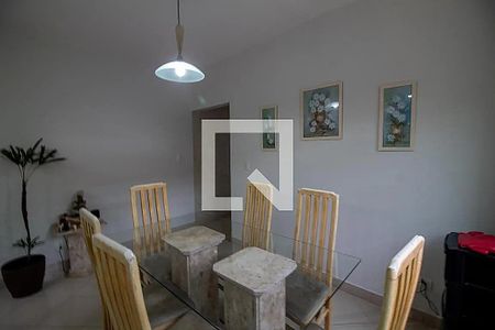 Casa à venda com 140m², 3 quartos e 2 vagas Casa à venda com 140m², 3 quartos e 2 vagasSala de Jantar