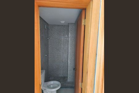 Banheiro de apartamento para alugar com 1 quarto, 30m² em Jardim Algarve, Viamão