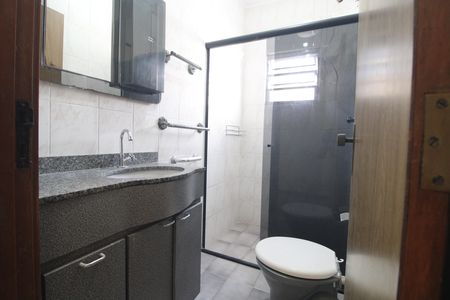 Casa para alugar com 100m², 3 quartos e 2 vagasBanheiro