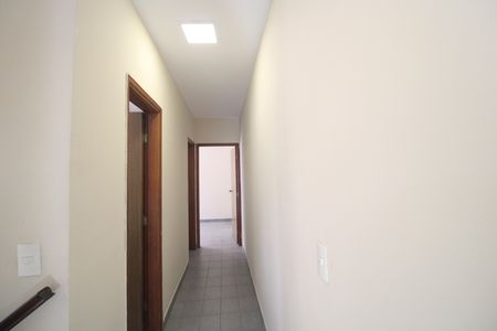 Casa para alugar com 100m², 3 quartos e 2 vagasCorredor