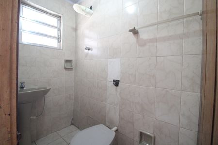Casa para alugar com 100m², 3 quartos e 2 vagasBanheiro da sedícula