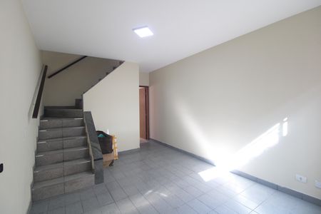 Sala de casa para alugar com 3 quartos, 100m² em Parque Guarapiranga, São Paulo