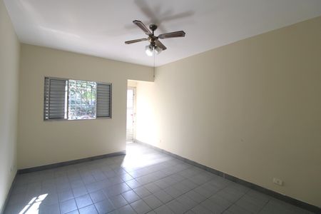 Quarto 1 de casa para alugar com 3 quartos, 100m² em Parque Guarapiranga, São Paulo