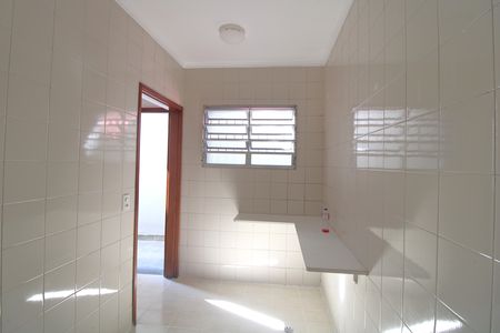 Casa para alugar com 100m², 3 quartos e 2 vagasLavanderia