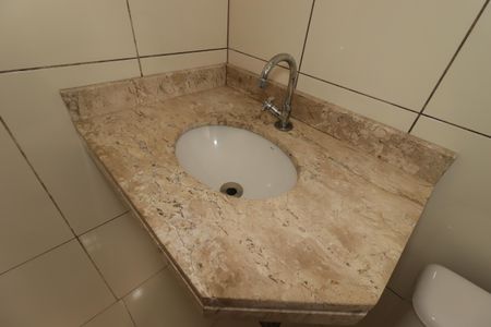 Apartamento à venda com 100m², 2 quartos e 1 vagaBanheiro da Suíte - Pia