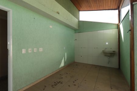 Apartamento à venda com 100m², 2 quartos e 1 vagaÁrea de Serviço