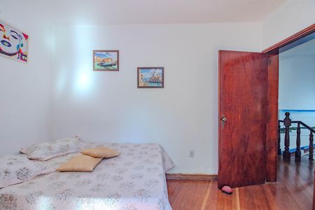 Casa à venda com 274m², 3 quartos e 3 vagas