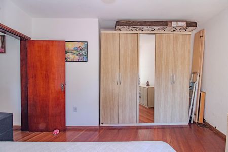 Casa à venda com 274m², 3 quartos e 3 vagas