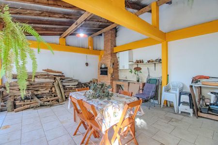 Casa à venda com 274m², 3 quartos e 3 vagas