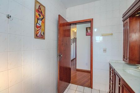 Casa à venda com 3 quartos, 274m² em Jardim Sabará, Porto Alegre