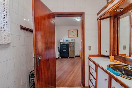 Casa à venda com 3 quartos, 274m² em Jardim Sabará, Porto Alegre