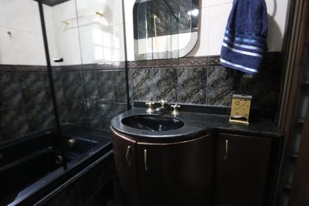 Casa à venda com 125m², 3 quartos e 3 vagasBanheiro da Suíte