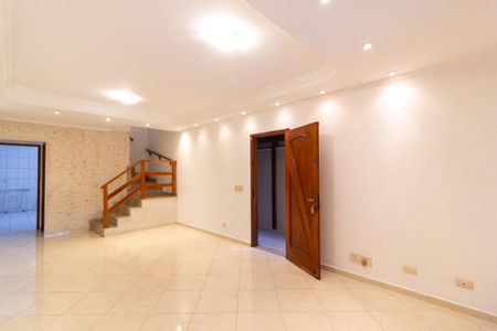 Casa para alugar com 140m², 3 quartos e 4 vagas Casa para alugar com 140m², 3 quartos e 4 vagasSala