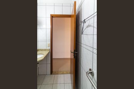Casa para alugar com 140m², 3 quartos e 4 vagas Casa para alugar com 140m², 3 quartos e 4 vagasBanheiro Social