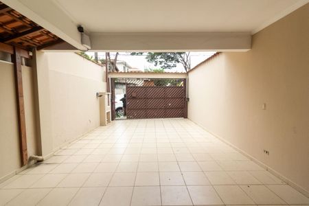 Casa para alugar com 140m², 3 quartos e 4 vagas Casa para alugar com 140m², 3 quartos e 4 vagasGaragem