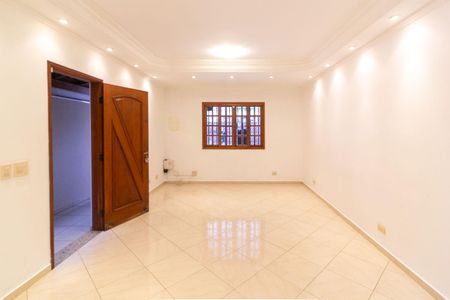 Casa para alugar com 140m², 3 quartos e 4 vagas Casa para alugar com 140m², 3 quartos e 4 vagasSala