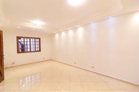 Casa para alugar com 140m², 3 quartos e 4 vagas Casa para alugar com 140m², 3 quartos e 4 vagasSala