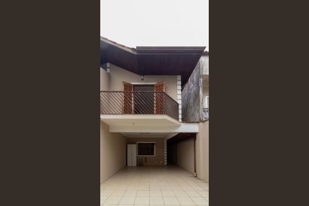 Casa para alugar com 140m², 3 quartos e 4 vagas Casa para alugar com 140m², 3 quartos e 4 vagasGaragem