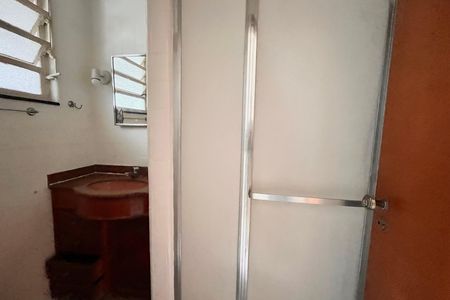 Banheiro  de apartamento para alugar com 1 quarto, 39m² em Jardim Botânico, Rio de Janeiro