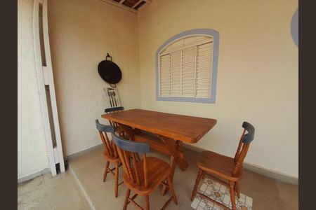 Foto 20 de casa à venda com 3 quartos, 174m² em Parque São Quirino, Campinas