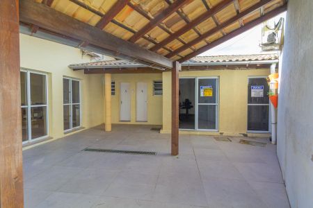 Casa de condomínio à venda com 89m², 3 quartos e 2 vagas Casa de condomínio à venda com 89m², 3 quartos e 2 vagasAcademia