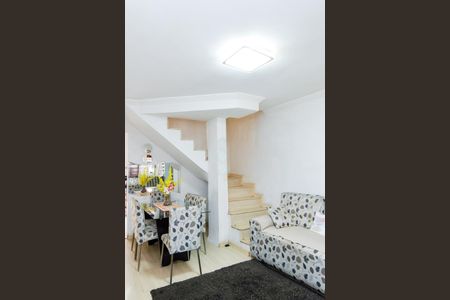 Sala de casa de condomínio para alugar com 2 quartos, 55m² em Jardim Adriana, Guarulhos