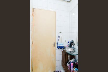 Casa de condomínio para alugar com 55m², 2 quartos e 2 vagasBanheiro