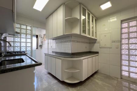 Apartamento para alugar com 87m², 2 quartos e 2 vagasCozinha e área de serviço