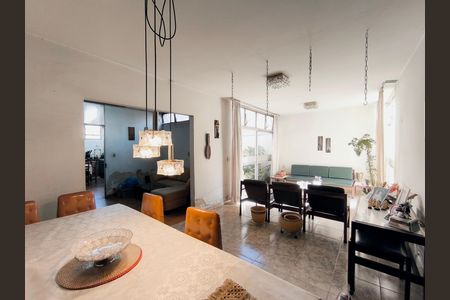 Sala de casa para alugar com 3 quartos, 500m² em Vila Vianelo, Jundiaí