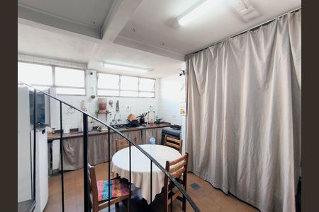 Casa para alugar com 500m², 3 quartos e 2 vagasCozinha